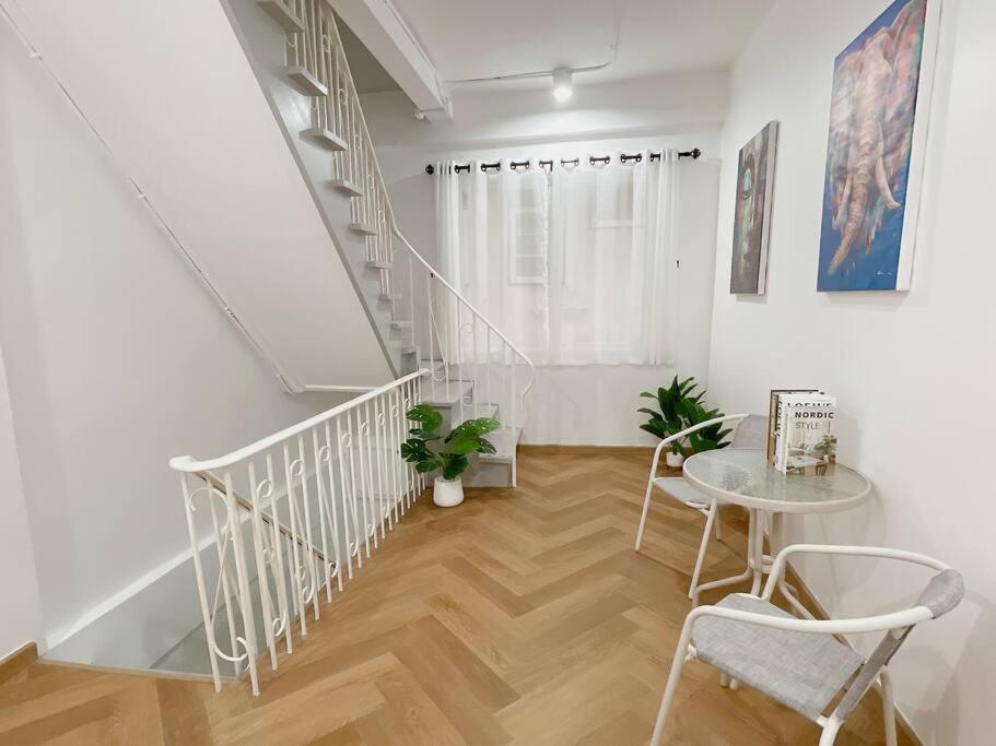 Căn hộ Unwind In Oldtown, Private Floor, Near Grand Palace